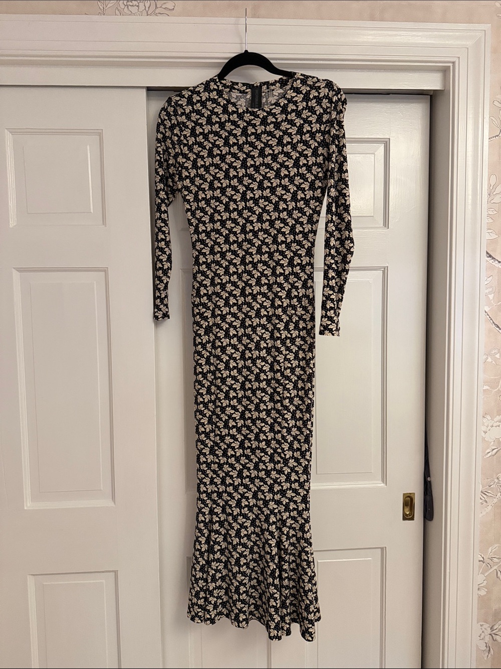 Crew neck fishtail maxi dress